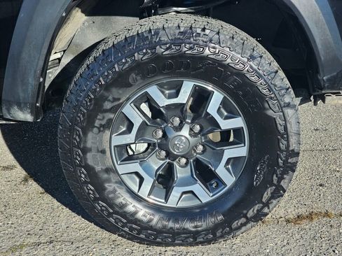 Used 2023 Toyota Tacoma TRD Off-Road image 10