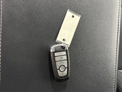 Used 2024 Ford Expedition Max XLT image 38