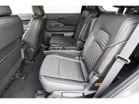 New 2025 Nissan Pathfinder Rock Creek image 7
