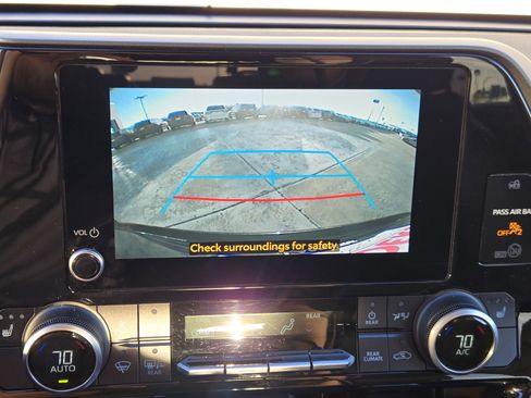 Used 2024 Toyota Highlander XLE image 21