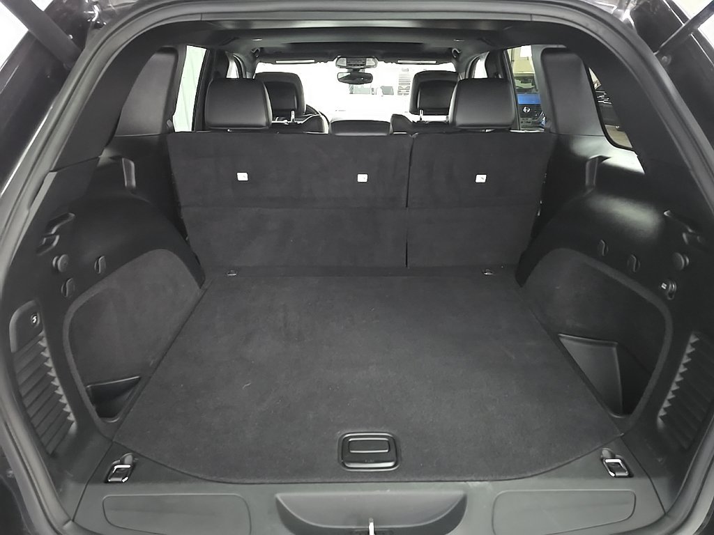 Used 2020 Jeep Grand Cherokee Limited AWD/4WD image 12