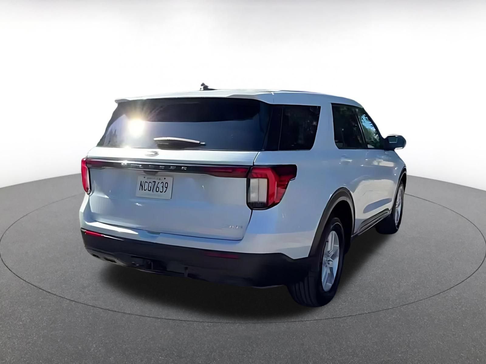 Used 2026 Ford Explorer Active AWD/4WD image 13
