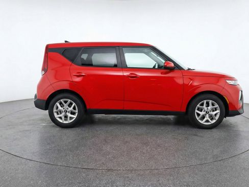 Used 2025 Kia Soul LX w/ LX Technology Package image 11