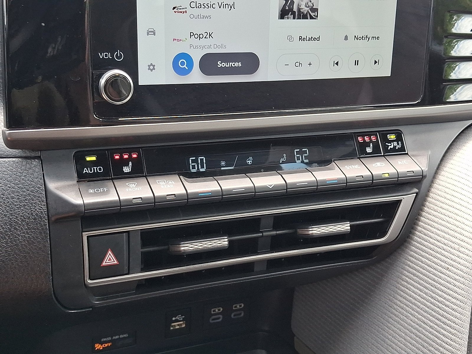 Certified 2025 Toyota Camry SE w/ Convenience Package FWD image 18