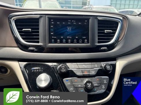 Used 2019 Chrysler Pacifica Touring-L FWD image 20
