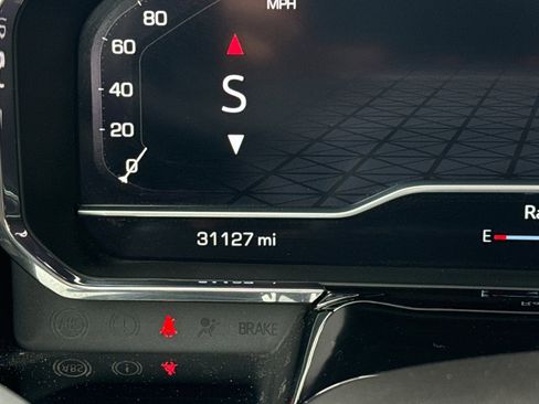 Used 2024 GMC Sierra 1500 SLT image 24