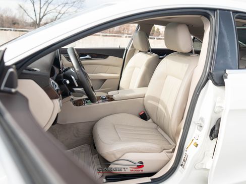 Used 2017 Mercedes-Benz CLS 550 w/ Premium 2 Package image 16