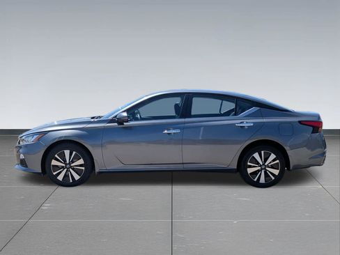 Used 2022 Nissan Altima 2.5 SV w/ SV Premium Package AWD/4WD image 2