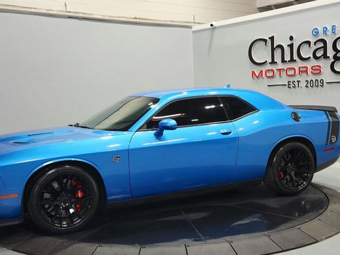 Used 2016 Dodge Challenger SRT Hellcat RWD image 5