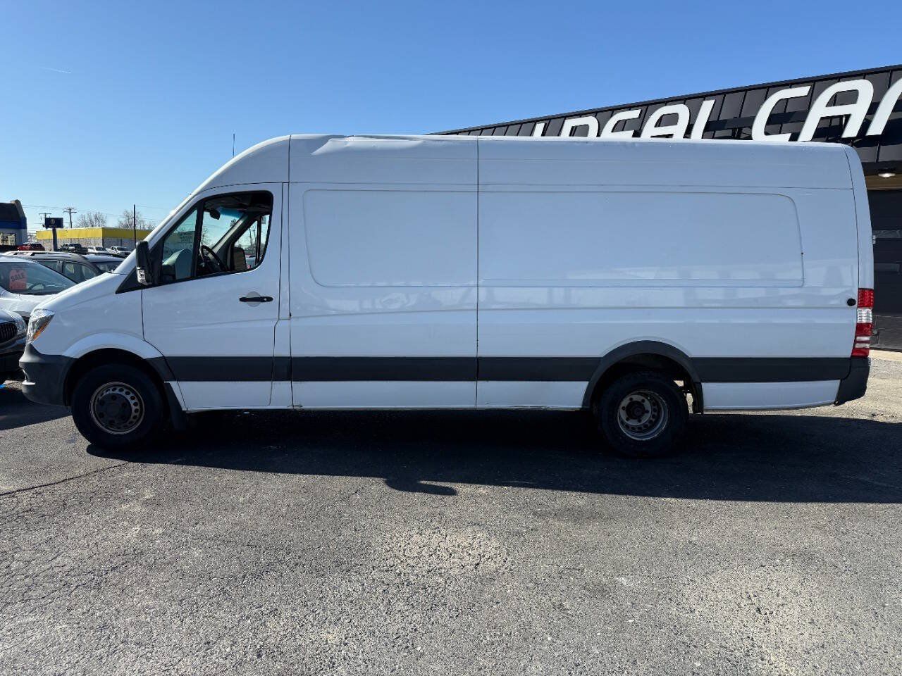 Used 2014 Freightliner Sprinter 3500 RWD image 8
