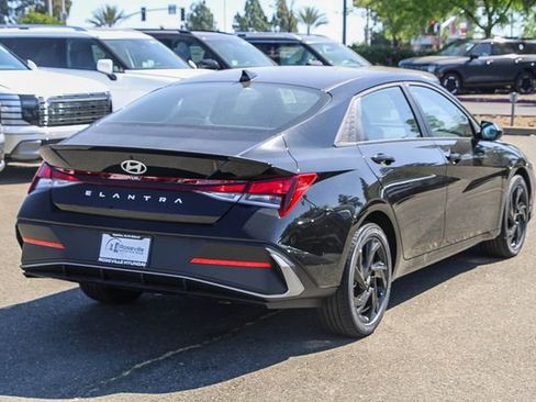 New 2026 Hyundai Elantra Sport FWD image 5