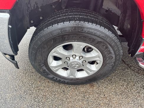 Used 2024 RAM 2500 Big Horn w/ Bed Utility Group image 11