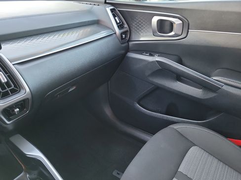 Certified 2023 Kia Sorento LX AWD/4WD image 22