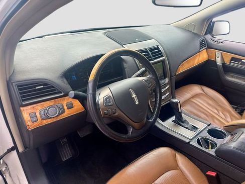 Used 2015 Lincoln MKX AWD w/ Equipment Group 102A image 10