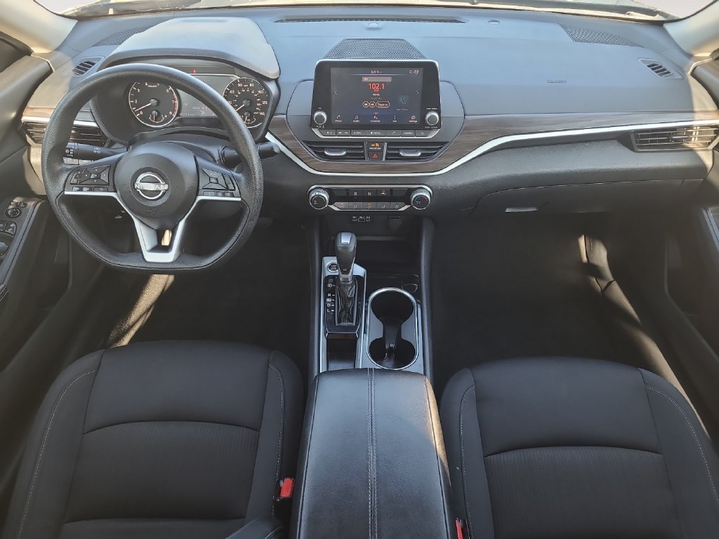 Used 2024 Nissan Altima 2.5 SV FWD image 10