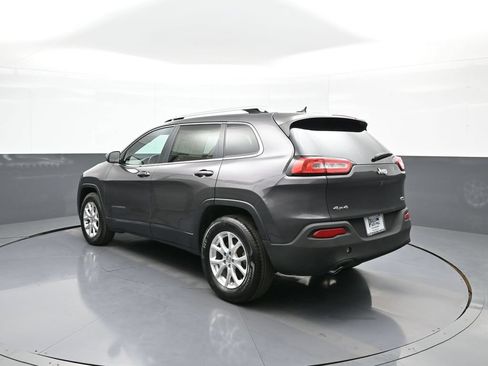 Used 2015 Jeep Cherokee Latitude AWD/4WD image 8
