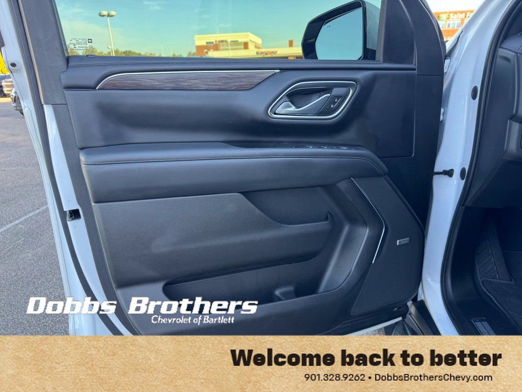 Used 2022 Chevrolet Suburban LT w/ LT Signature Package AWD/4WD image 14