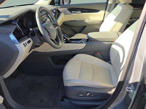 Used 2024 Cadillac XT6 Premium Luxury w/ Technology Package image 9