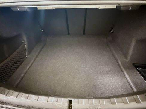 Used 2025 BMW 330i Sedan w/ M Sport Package image 35