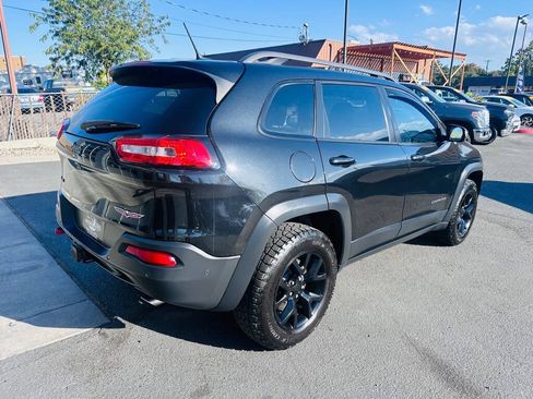 Used 2014 Jeep Cherokee Trailhawk w/ Technology Group AWD/4WD image 6