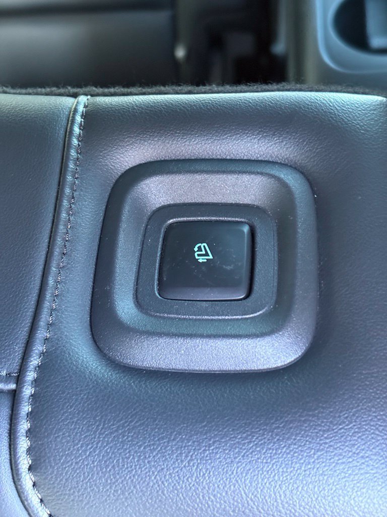 Used 2025 Ford Expedition Platinum AWD/4WD image 19