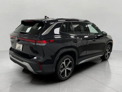 New 2026 Volkswagen Tiguan SE AWD/4WD image 3