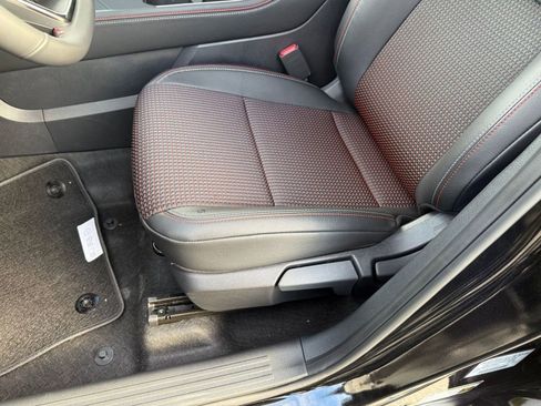 New 2026 Nissan Kicks SR image 12