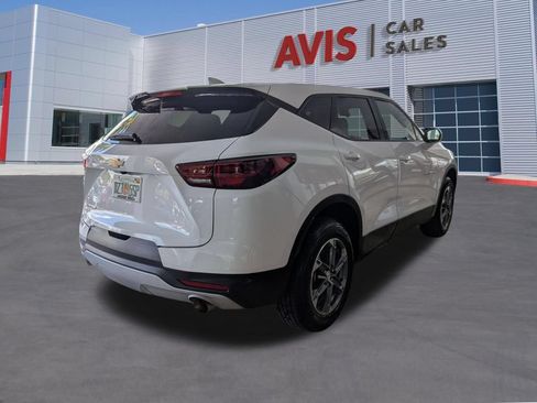 Used 2025 Chevrolet Blazer LT FWD image 6