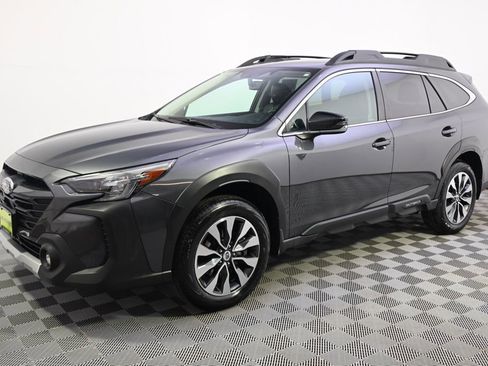 Used 2023 Subaru Outback Limited XT image 2
