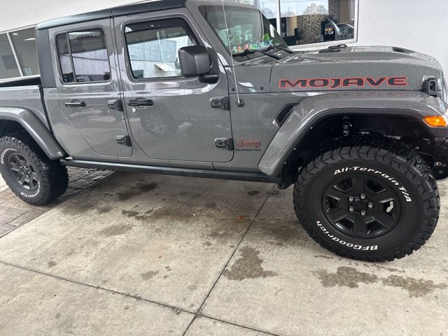Used 2022 Jeep Gladiator Mojave w/ Cold Weather Group AWD/4WD image 5