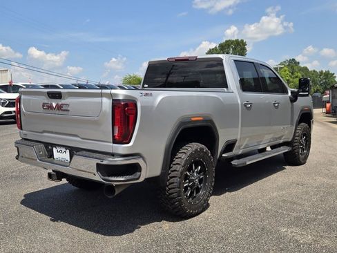 Used 2022 GMC Sierra 2500 SLT AWD/4WD image 18