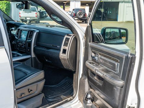 Used 2018 RAM 2500 Limited AWD/4WD image 12