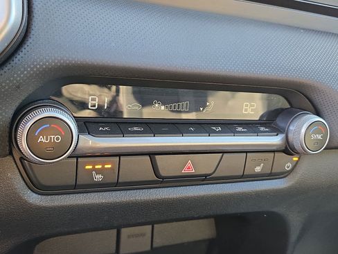 Used 2025 MAZDA CX-50 AWD 2.5 S w/ Preferred Package image 17