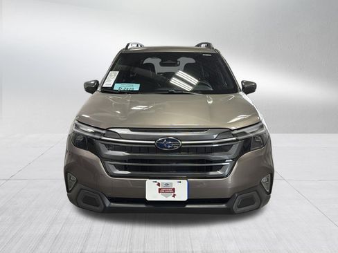Used 2025 Subaru Forester Limited image 2