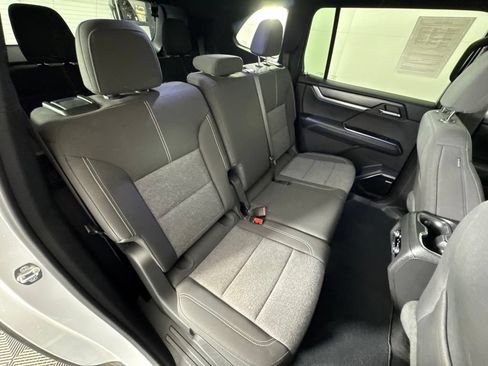 Certified 2025 GMC Acadia Elevation AWD/4WD image 35