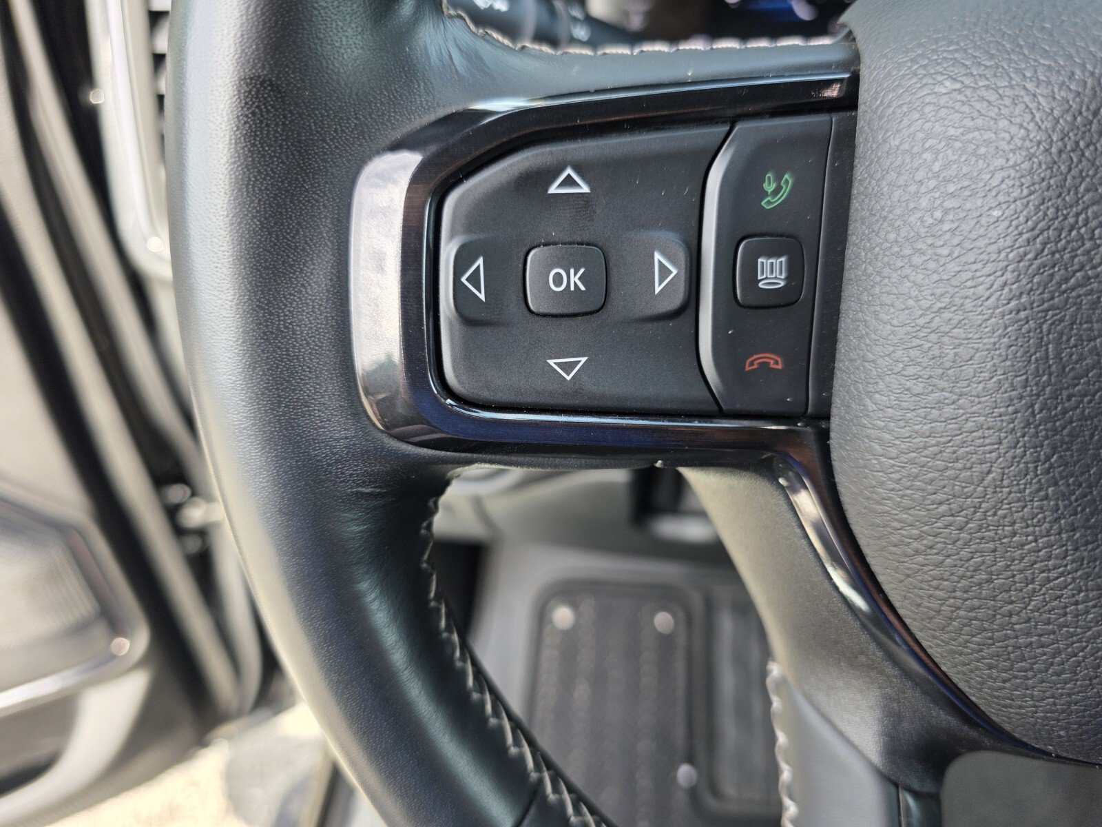 Used 2024 RAM 1500 Limited w/ Night Edition AWD/4WD image 18