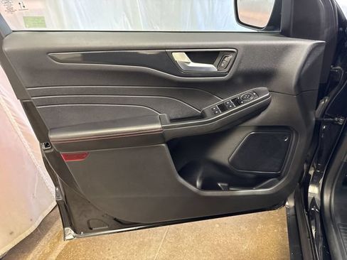 Used 2023 Ford Escape ST-Line w/ Tech Pack #1 FWD image 21
