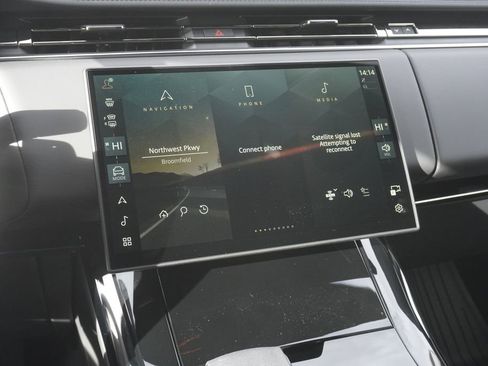 New 2025 Land Rover Range Rover Sport SE image 15