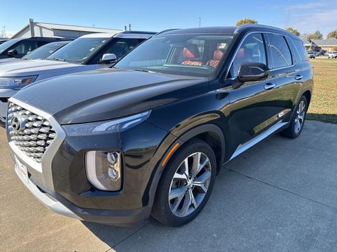 Used 2022 Hyundai Palisade SEL w/ Convenience Package image 3