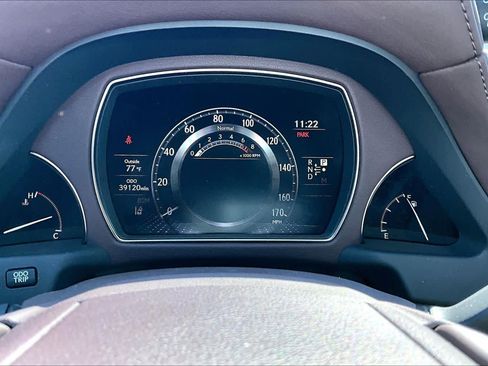 Used 2020 Lexus LS 500 w/ Accessory Package (Z2) image 24