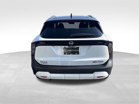 Used 2025 Nissan Kicks SR w/ Interior Electronics Package image 5