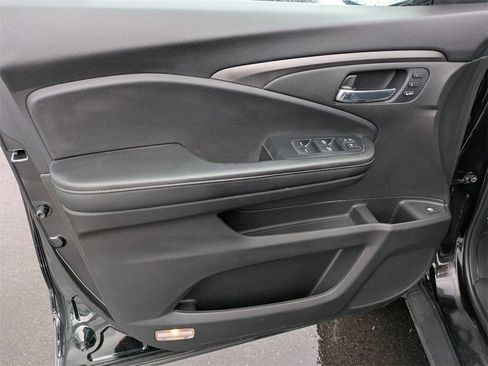 Used 2023 Honda Ridgeline RTL-E image 10