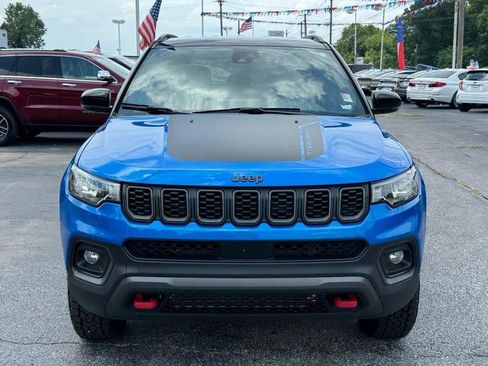 Used 2025 Jeep Compass Trailhawk AWD/4WD image 10
