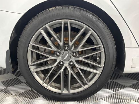 Used 2019 Genesis G70 2.0T Advanced RWD image 40