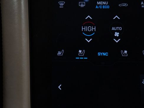 Used 2023 Porsche Taycan 4S image 14