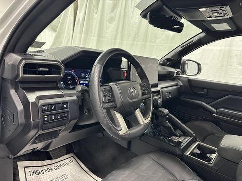 Used 2026 Toyota 4Runner TRD Off-Road Premium AWD/4WD image 16
