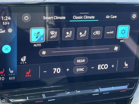 Used 2023 Volkswagen ID.4 Pro S Plus image 17