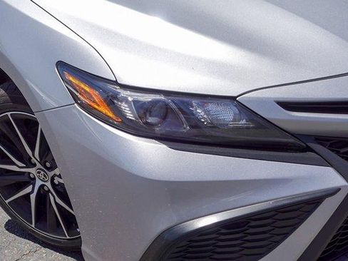Used 2024 Toyota Camry SE FWD image 2