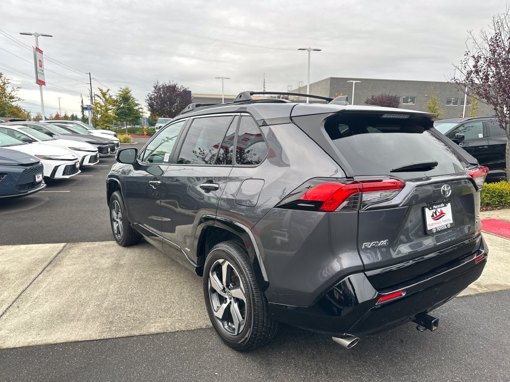 Used 2025 Toyota RAV4 SE w/ Weather & Moonroof Package AWD/4WD image 3
