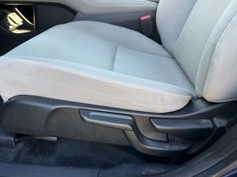 Used 2017 Honda HR-V LX image 17